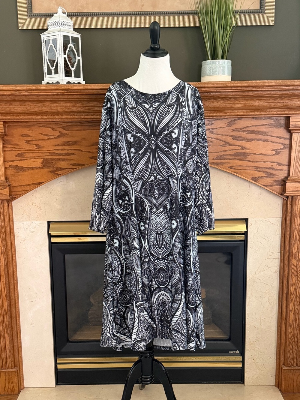 R & B Collection Black Abstract‎ Pullover Dress Size 3X NEW